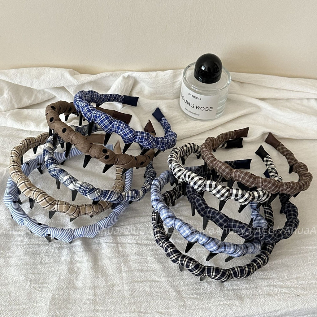2026 Korean Plaid Fabric Headband – Anti-Slip Teeth, Versatile & Chic